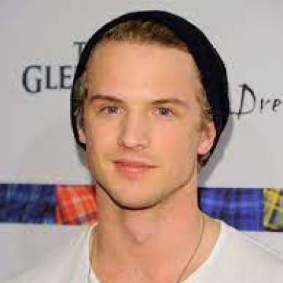 Freddie Stroma