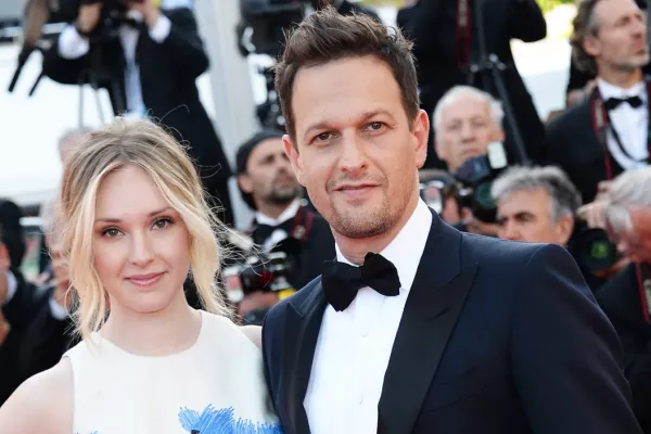 josh charles and sophie flack