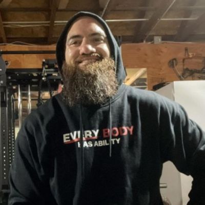 Who is Travis Browne? Bio, Age, Wiki, Net Worth, Relationship, Wife ...