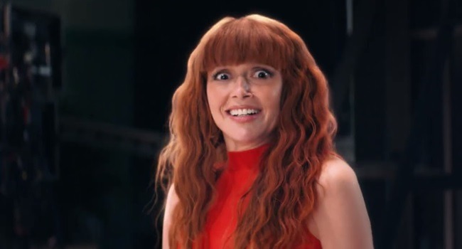 Red Hair actress in the new Old Navy commercial